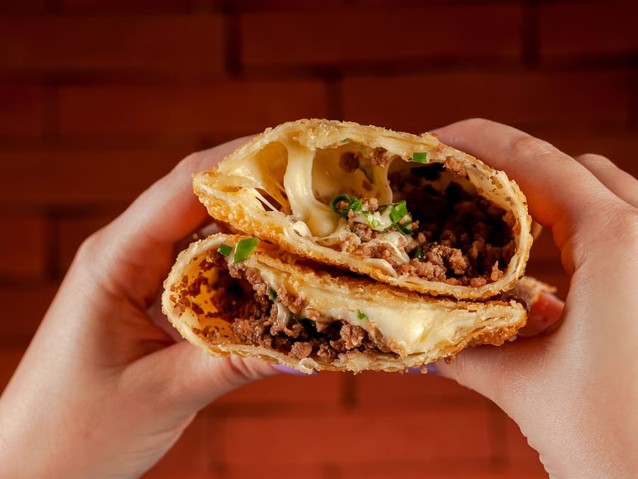 Pastel Carne Queijo
